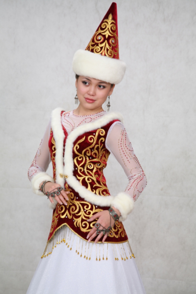 Казахский женский народный костюм
